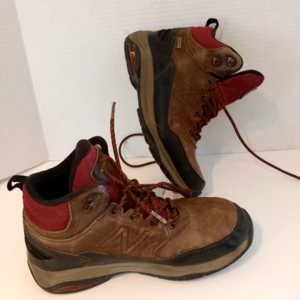 New Balance Hiking Boots sz.‎ 6.5 B
